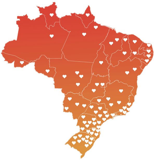 Mapa do Brasil em degrade de laranja para vermelho com demarcações em algumas regiões do Brasil.
